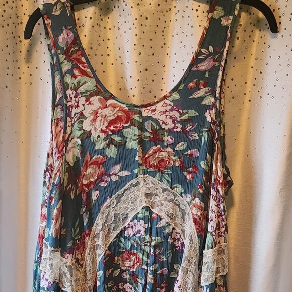 🌸 Floral Country Tank Dress – Flowy with Lace & Crinkle Fabric - Picture 1 of 3